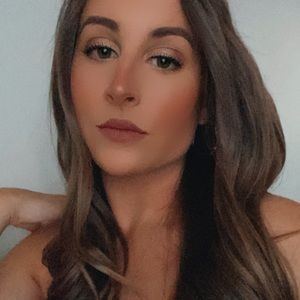 Meet your Posher, Christiana